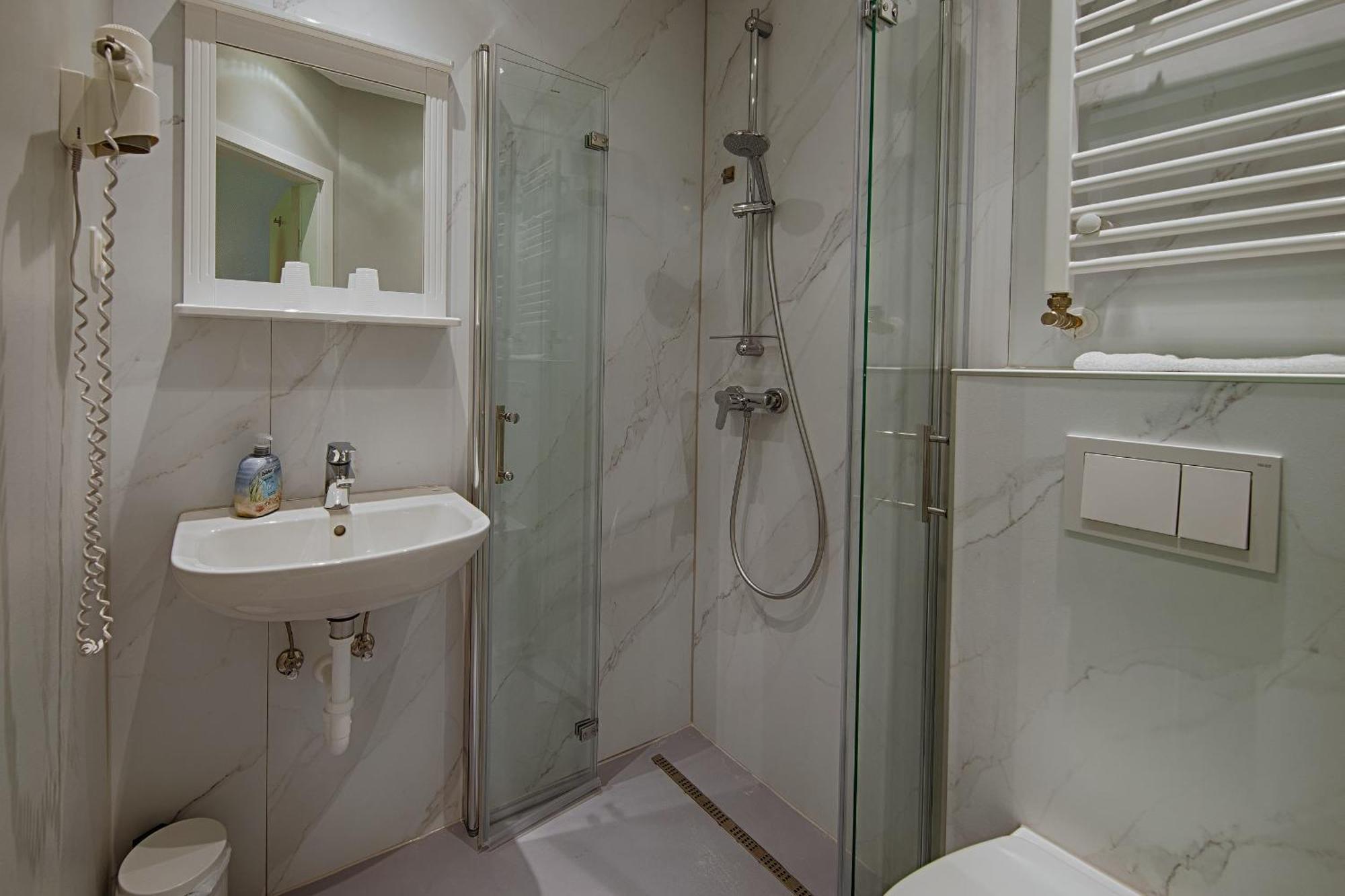 סטורקאו See Hotel Karlslust Chalets מראה חיצוני תמונה